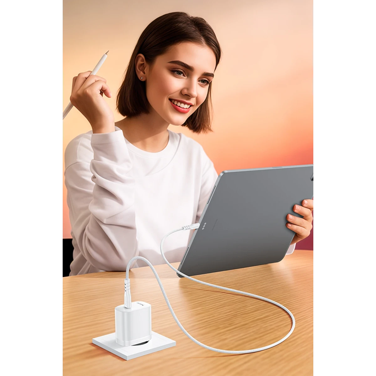 Yesido YC105 20W Type-C Çıkışlı 1M Type-C to Type-C Kablolu PD Hızlı Şarj Cihazı - Beyaz