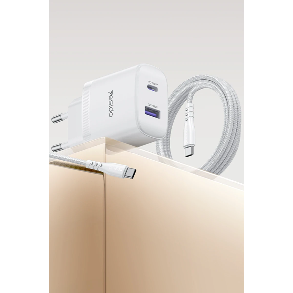 Yesido YC108 35W USB-A ve Type-C Çıkışlı ve 1M Type-C to Type-C Kablolu PD Şarj Cihazı - Beyaz