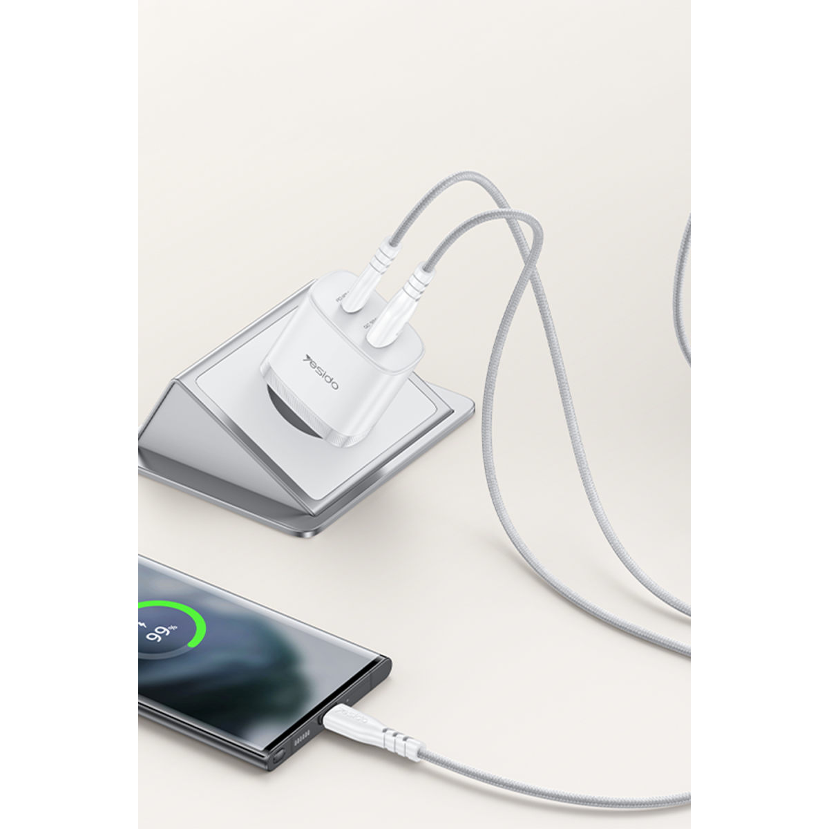 Yesido YC110 45W USB-A ve Type-C Çıkışlı 1M Type-C to Type-C Kablolu PD Hızlı Şarj Cihazı - Beyaz