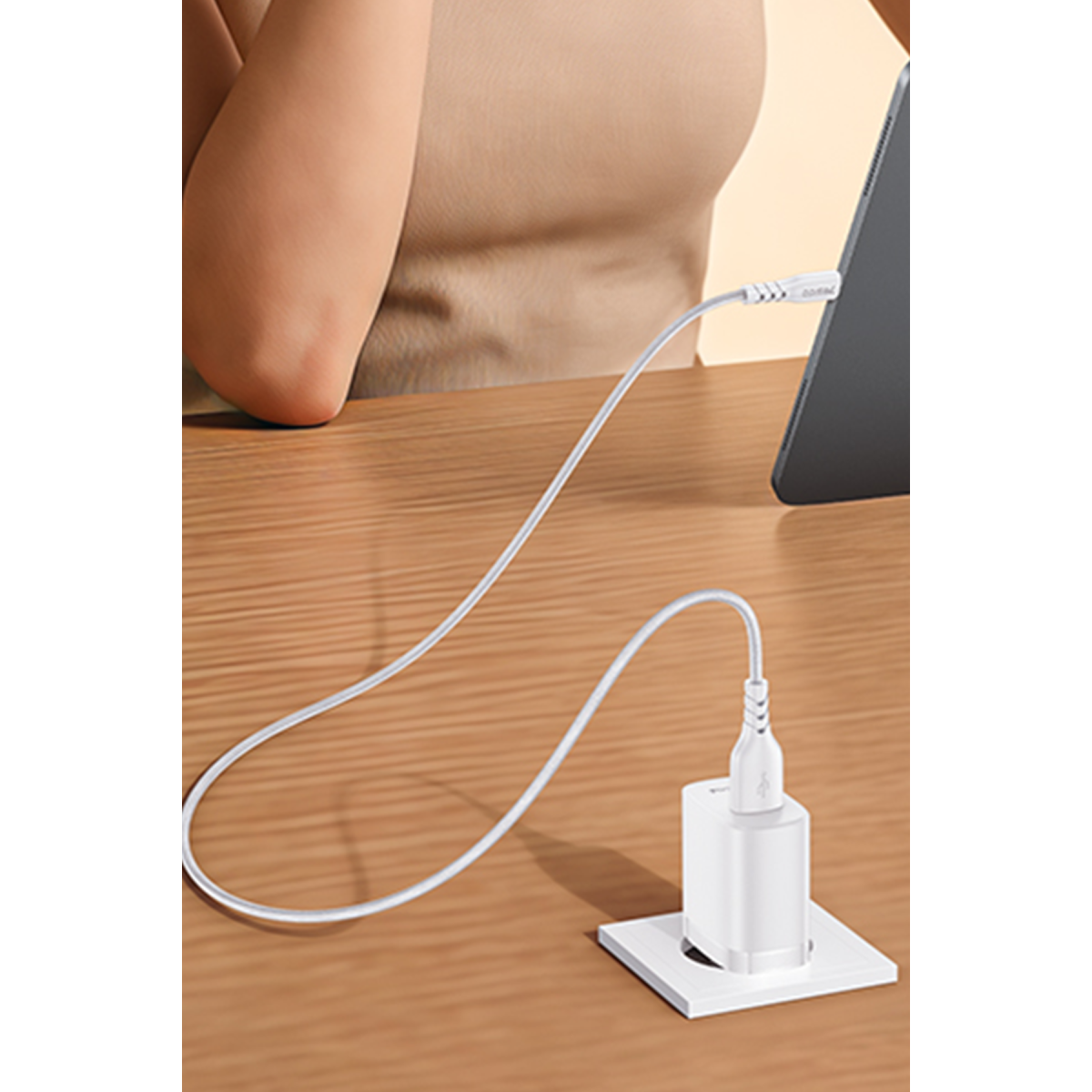 Yesido YC111 18W USB-A QC 3.0 Çıkışlı A to Type-C Kablolu Hızlı Şarj Cihazı - Beyaz