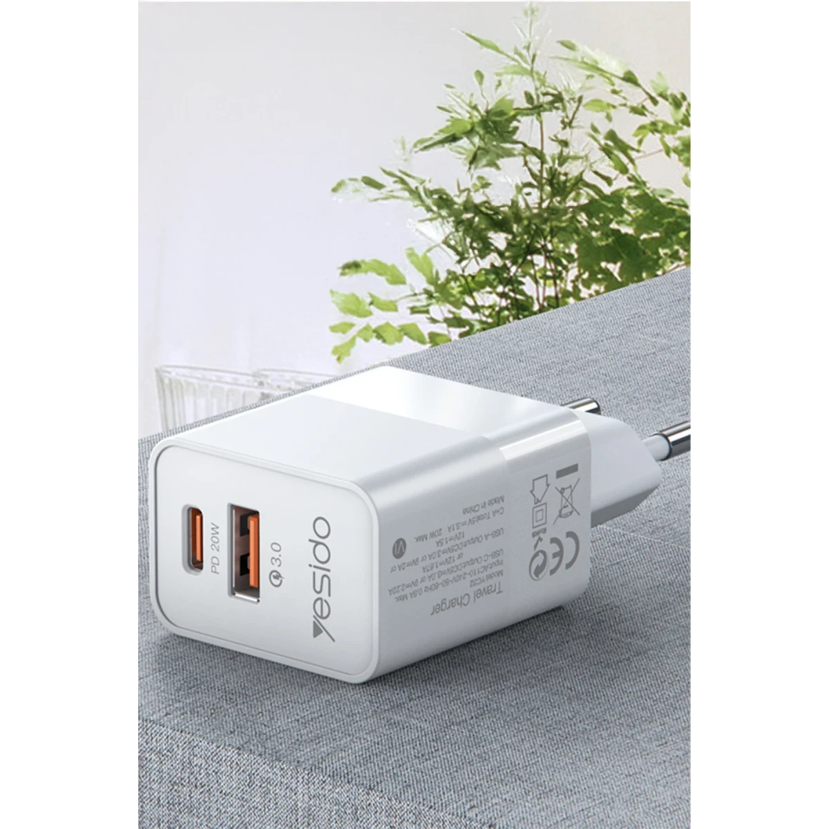 Yesido YC32 20W Type-C Çıkışlı PD Hızlı Şarj Cihazı - Beyaz